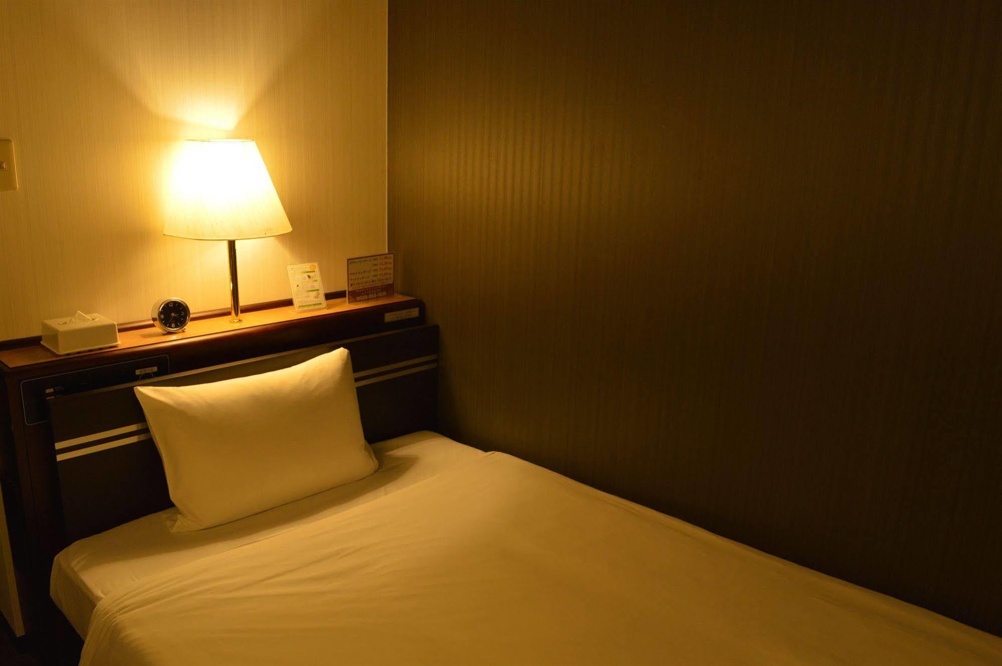 Hotel Livemax Budget Naha Exterior foto